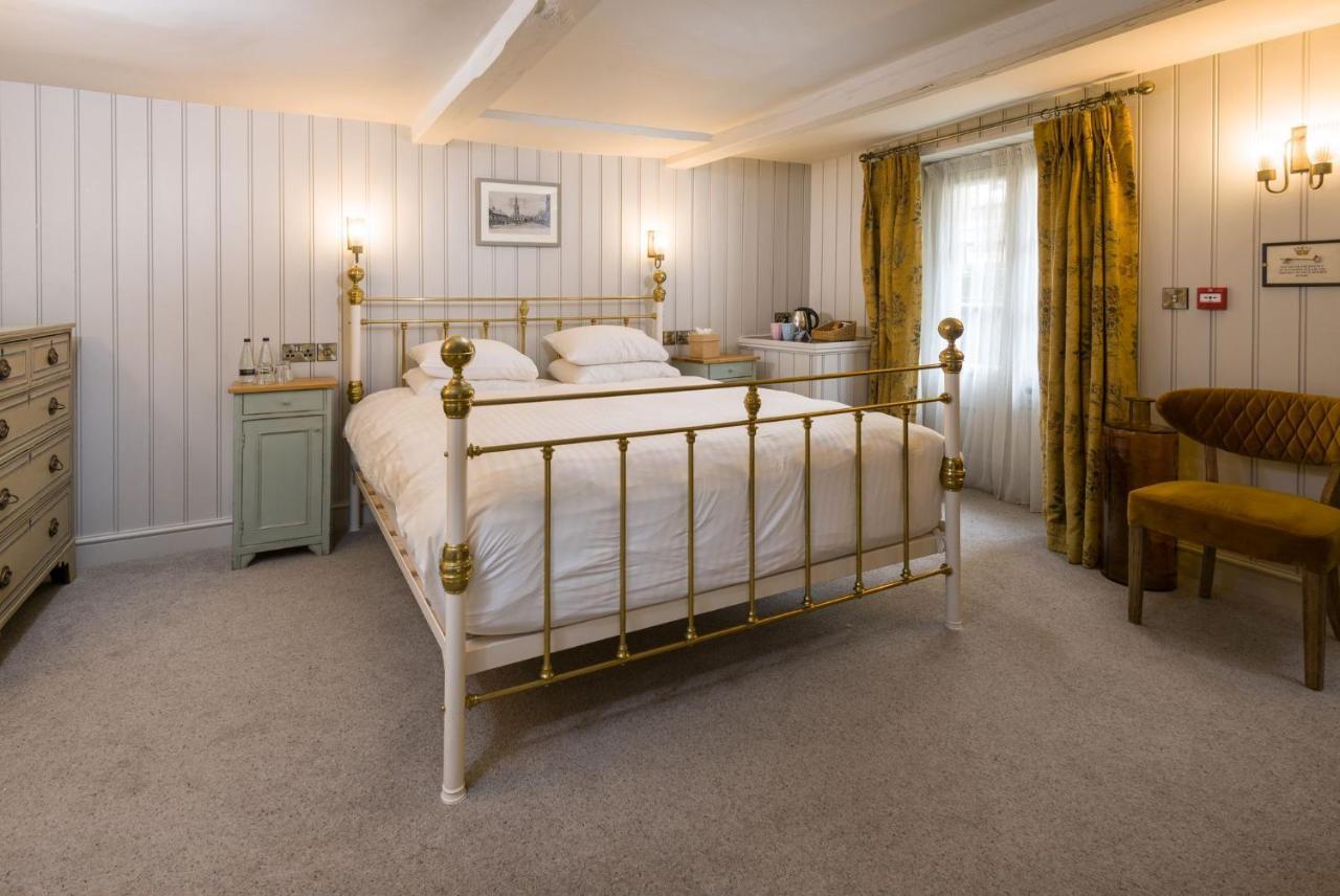 Crown Hotel Stamford Bagian luar foto