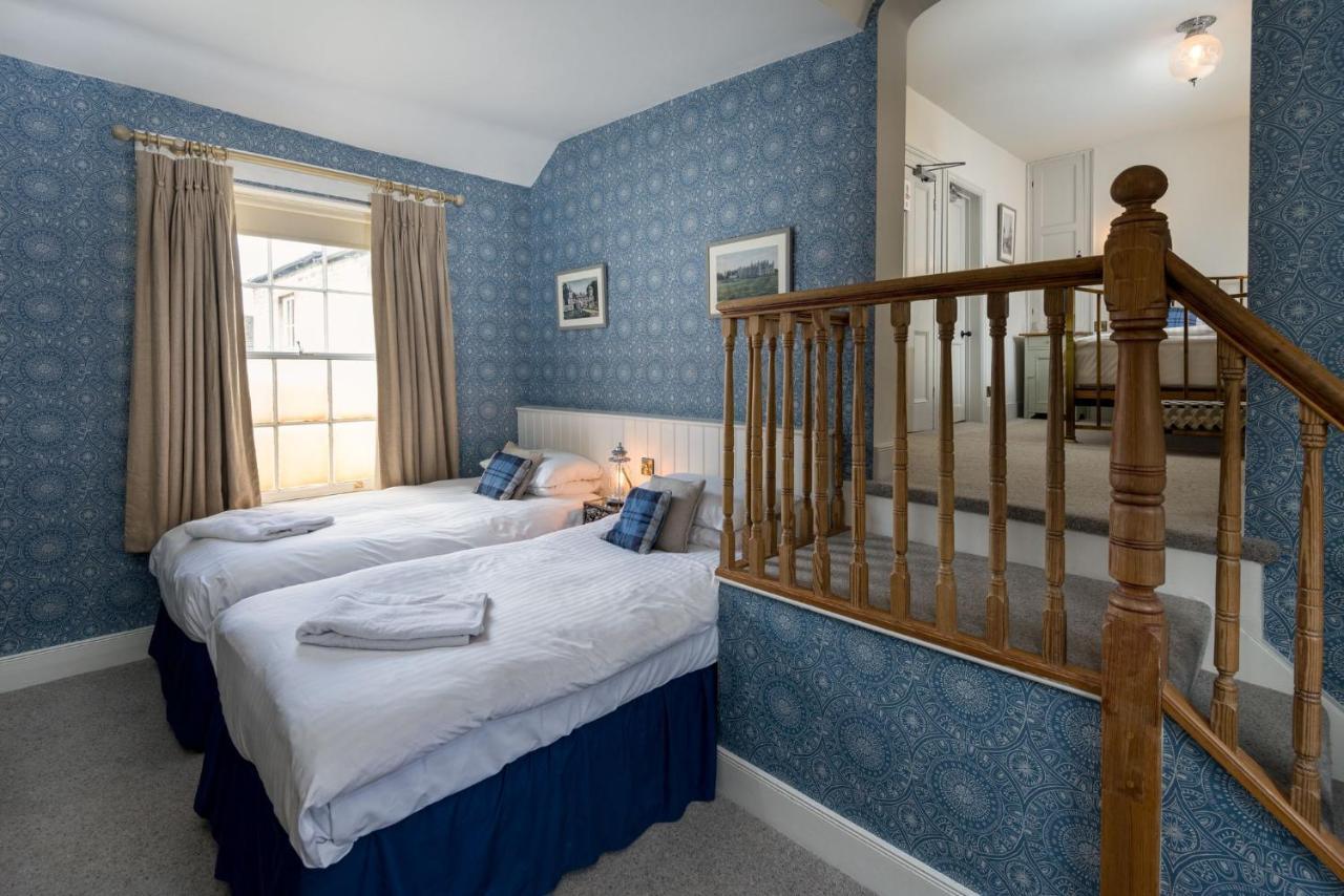 Crown Hotel Stamford Bagian luar foto
