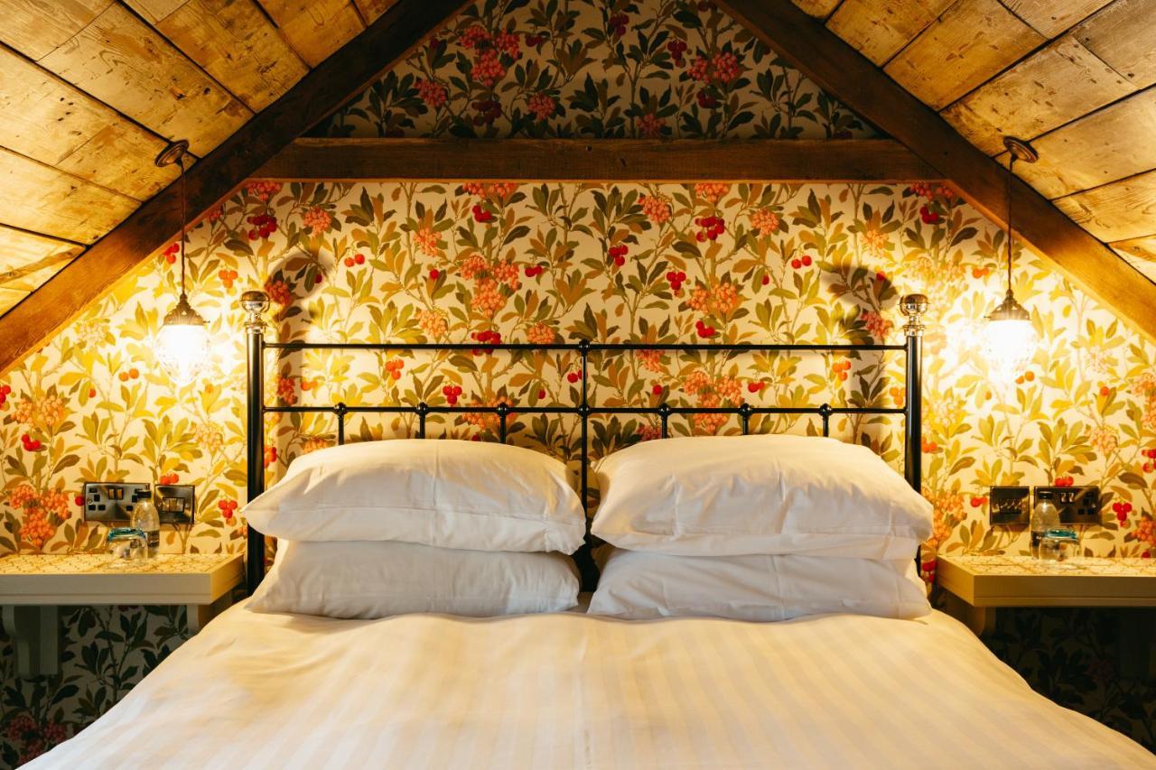 Crown Hotel Stamford Bagian luar foto