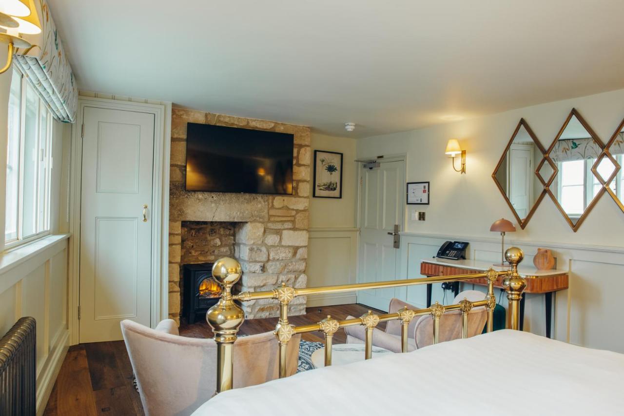 Crown Hotel Stamford Bagian luar foto