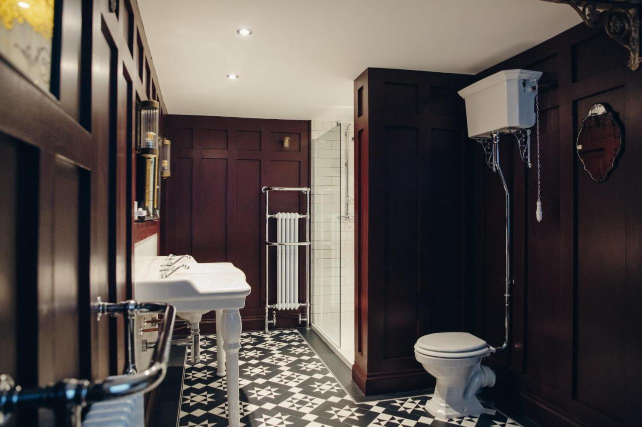 Crown Hotel Stamford Bagian luar foto
