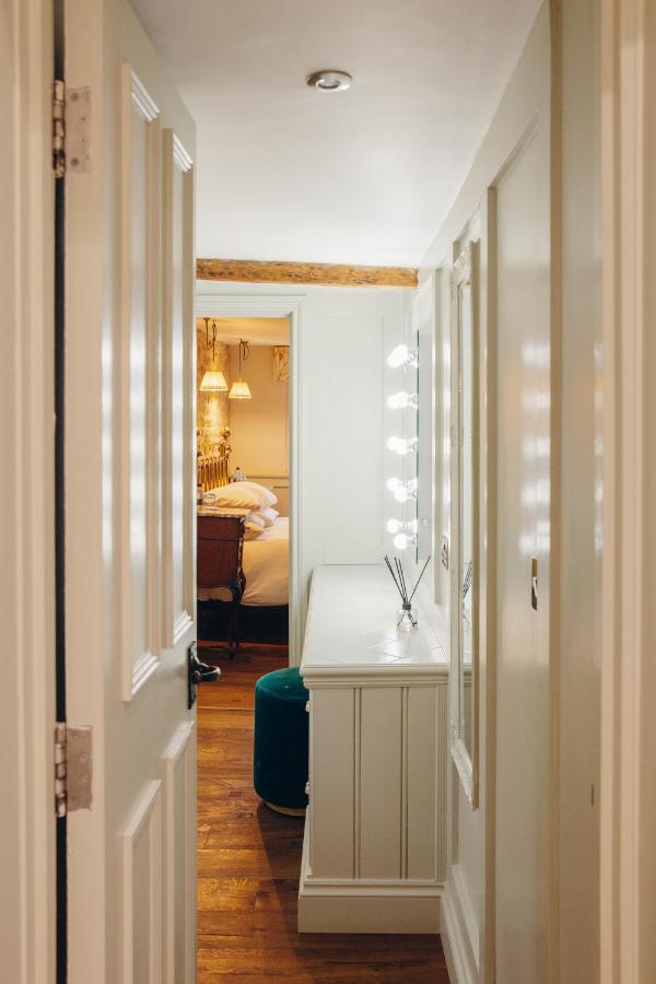 Crown Hotel Stamford Bagian luar foto