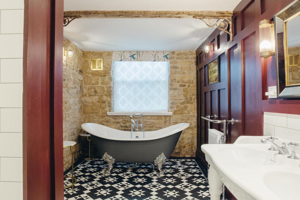 Crown Hotel Stamford Bagian luar foto