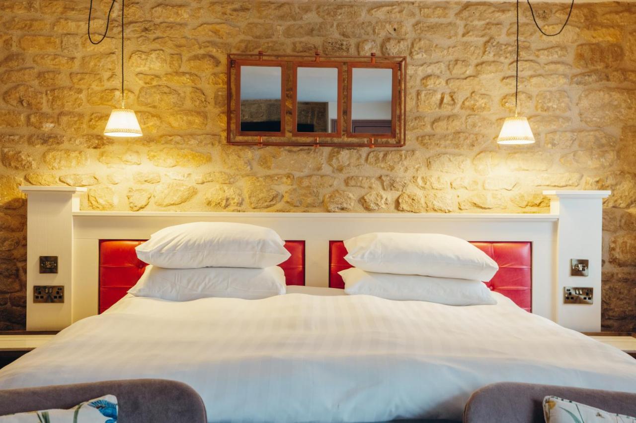 Crown Hotel Stamford Bagian luar foto