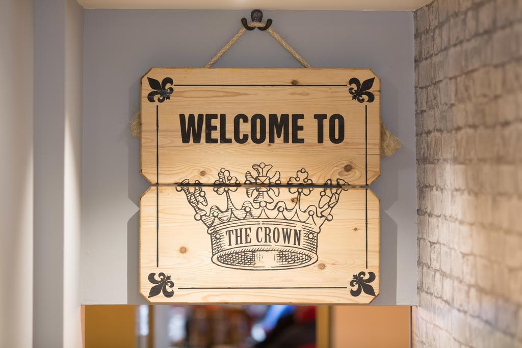 Crown Hotel Stamford Bagian luar foto
